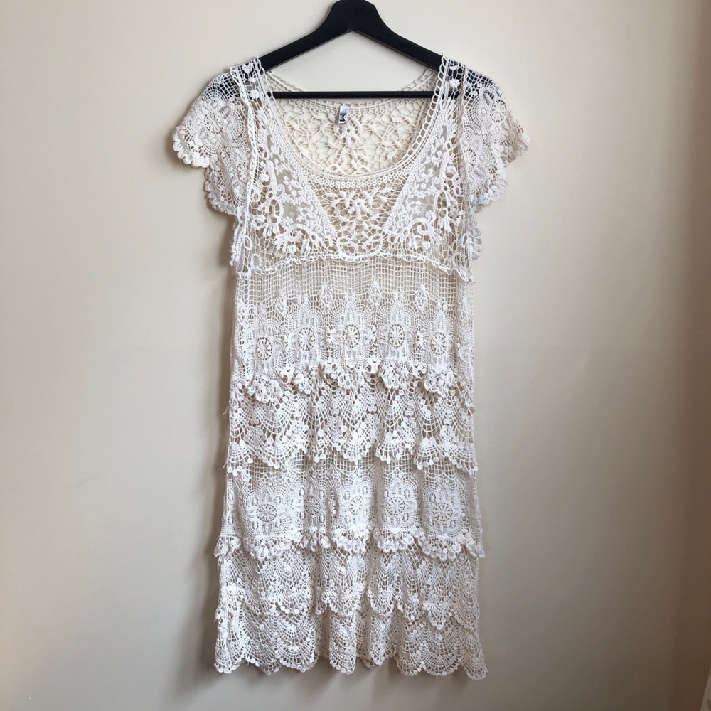 𝅺CREAM lace and crochet overlay